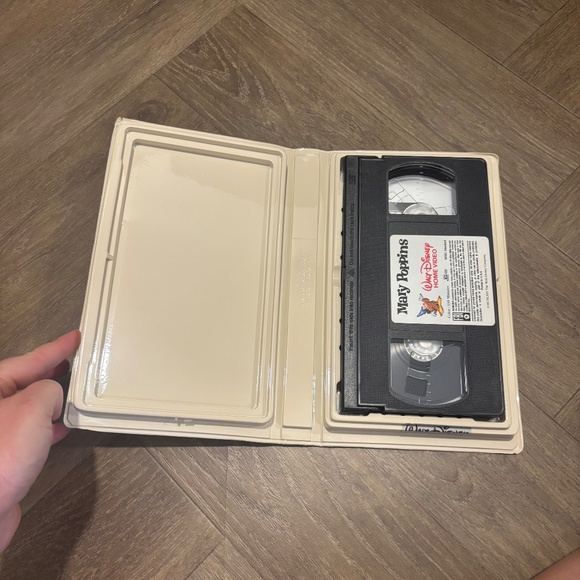 NWT Bundle of 6 Classic Disney VHS Movies - Picture 7 of 7